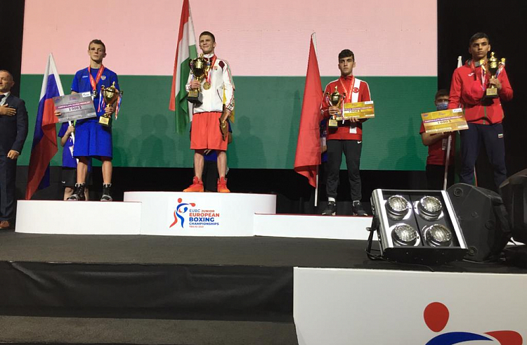 Приморец завоевал серебряную медаль первенства Европы по боксу