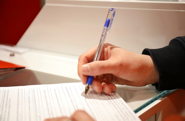 v25aq4tgifencdnq2luoth18avv47otd