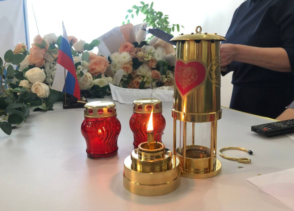 Огонь семейного очага «Сердце России» вручили семье из приморского города Лесозаводска