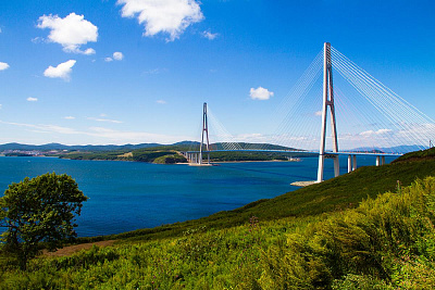 Russkiy ostrov i most
