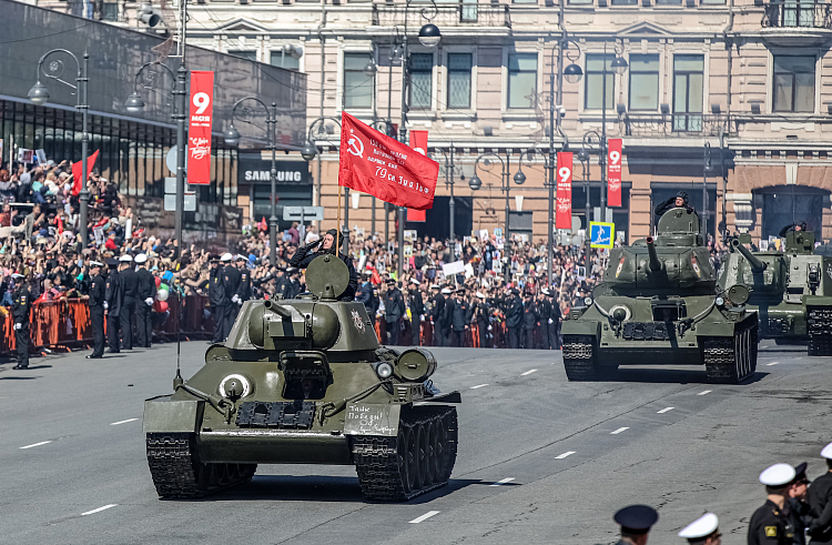 Приморцам напомнили об ограничениях при посещении Парада Победы