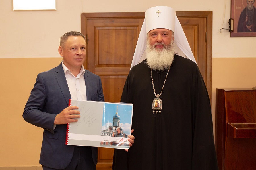Ректор ИРНИТУ внес первое пожертвование на создание храма в честь Преподобного Сергия Радонежского