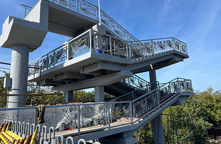 V noch na voskresene v rayone Vesenney budut montirovat balku viaduka 1 