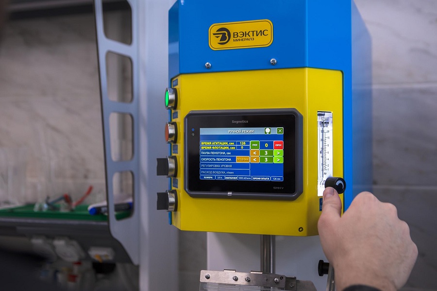 6O4A6644 2000 2000 208532